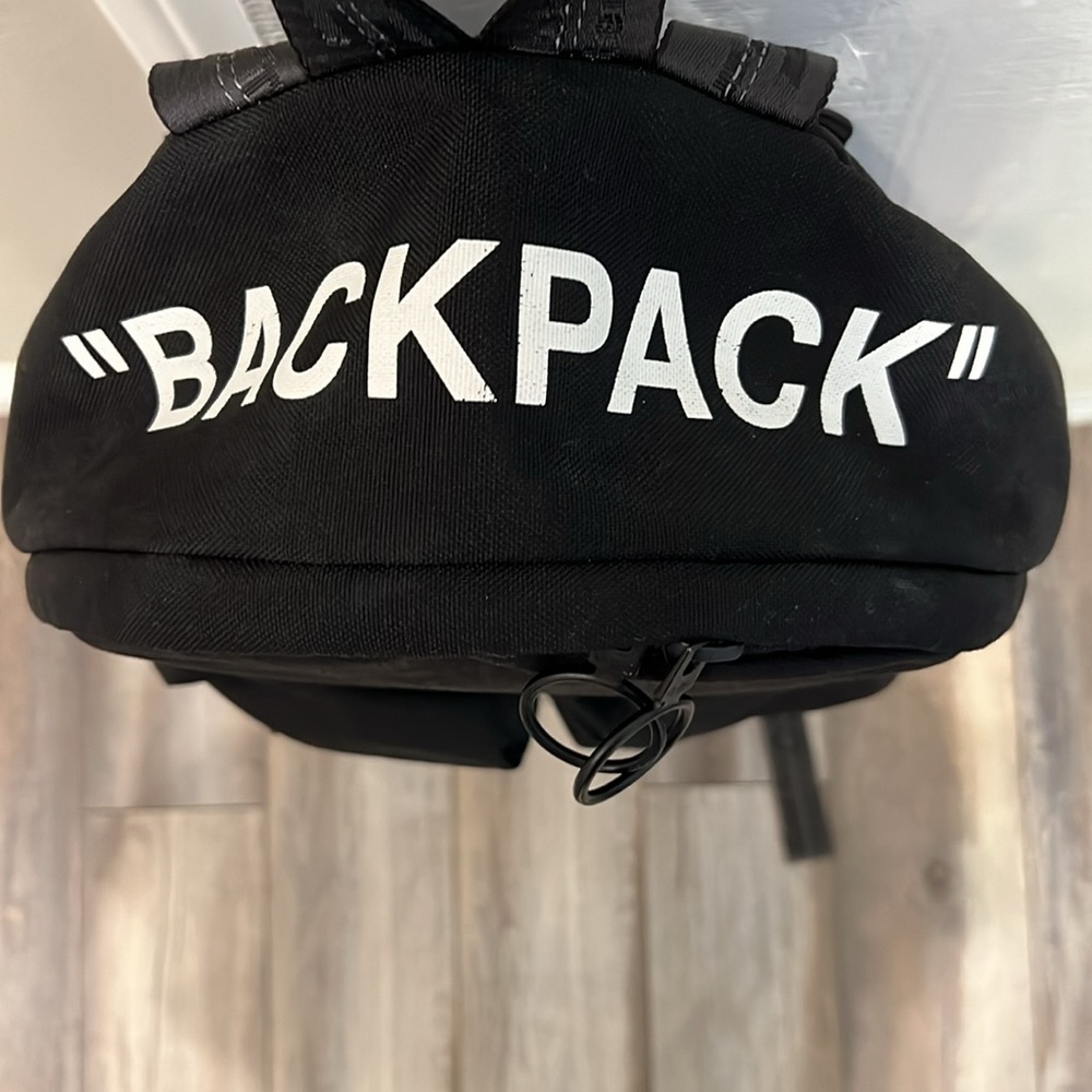 Backpack - Picture 4 of 8